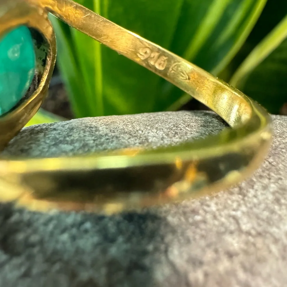 22k Emerald Ring - Picture 3 of 6
